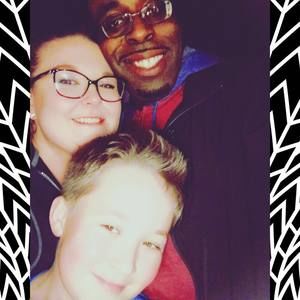 Meet your Posher, Lora